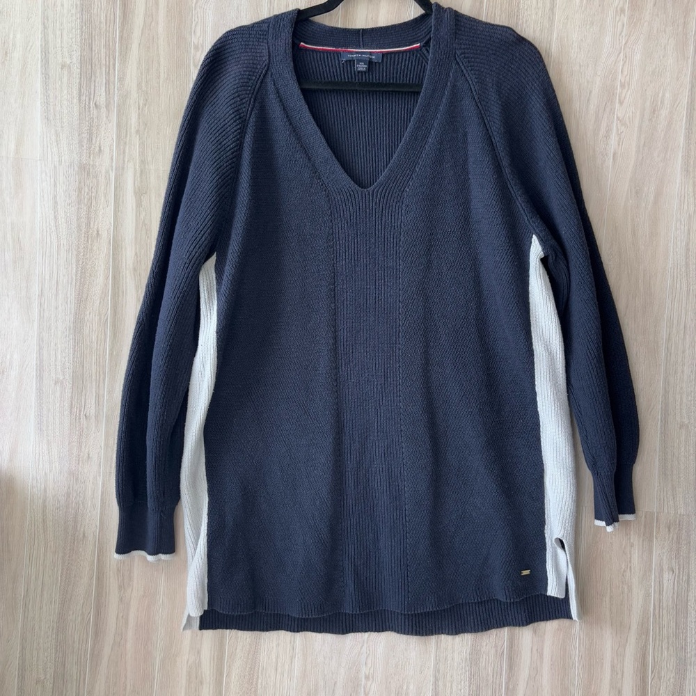 Sweater Women’s navy and White size Xl